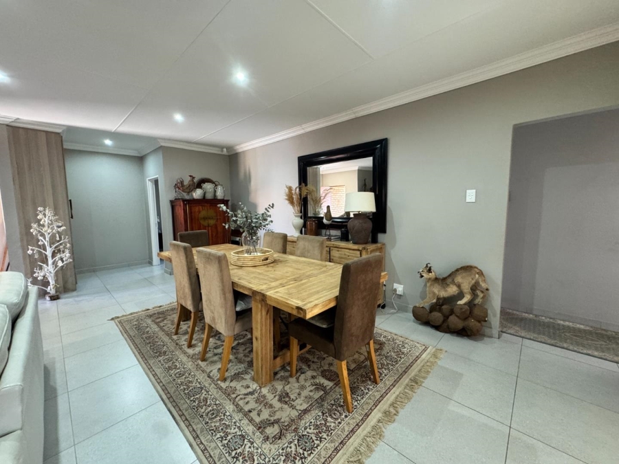 3 Bedroom Property for Sale in Hillcrest Northern Cape